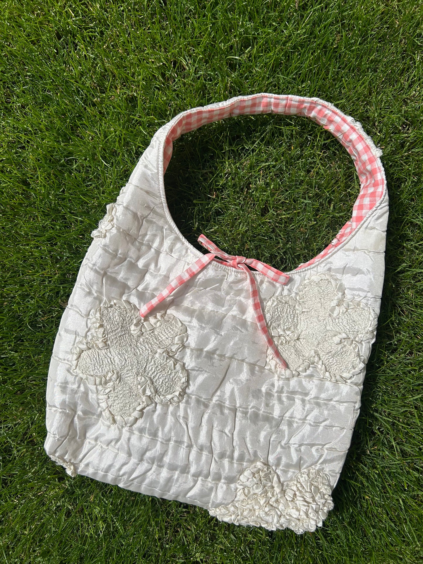 Reversible shoulder bag
