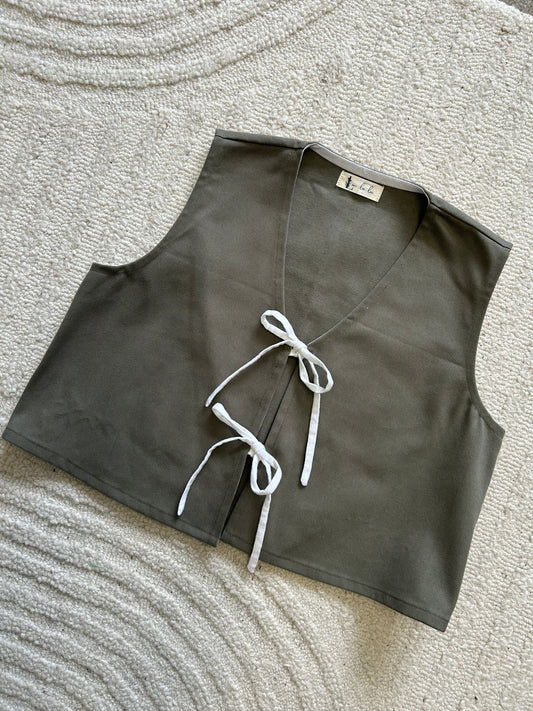 Dahlia waistcoat top - Size XL/16