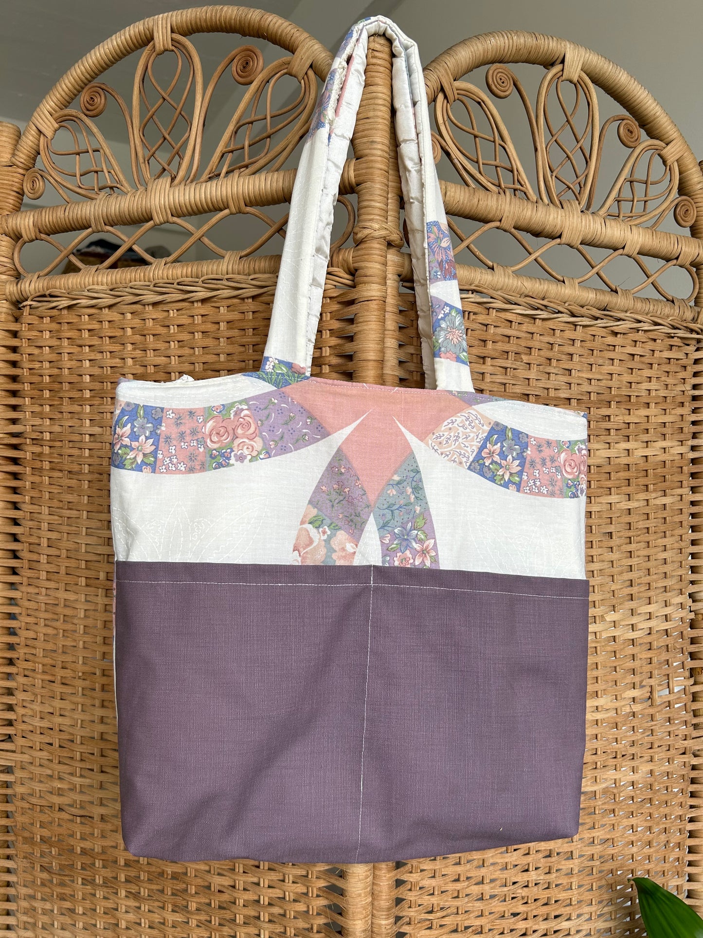 Reversible tote bag