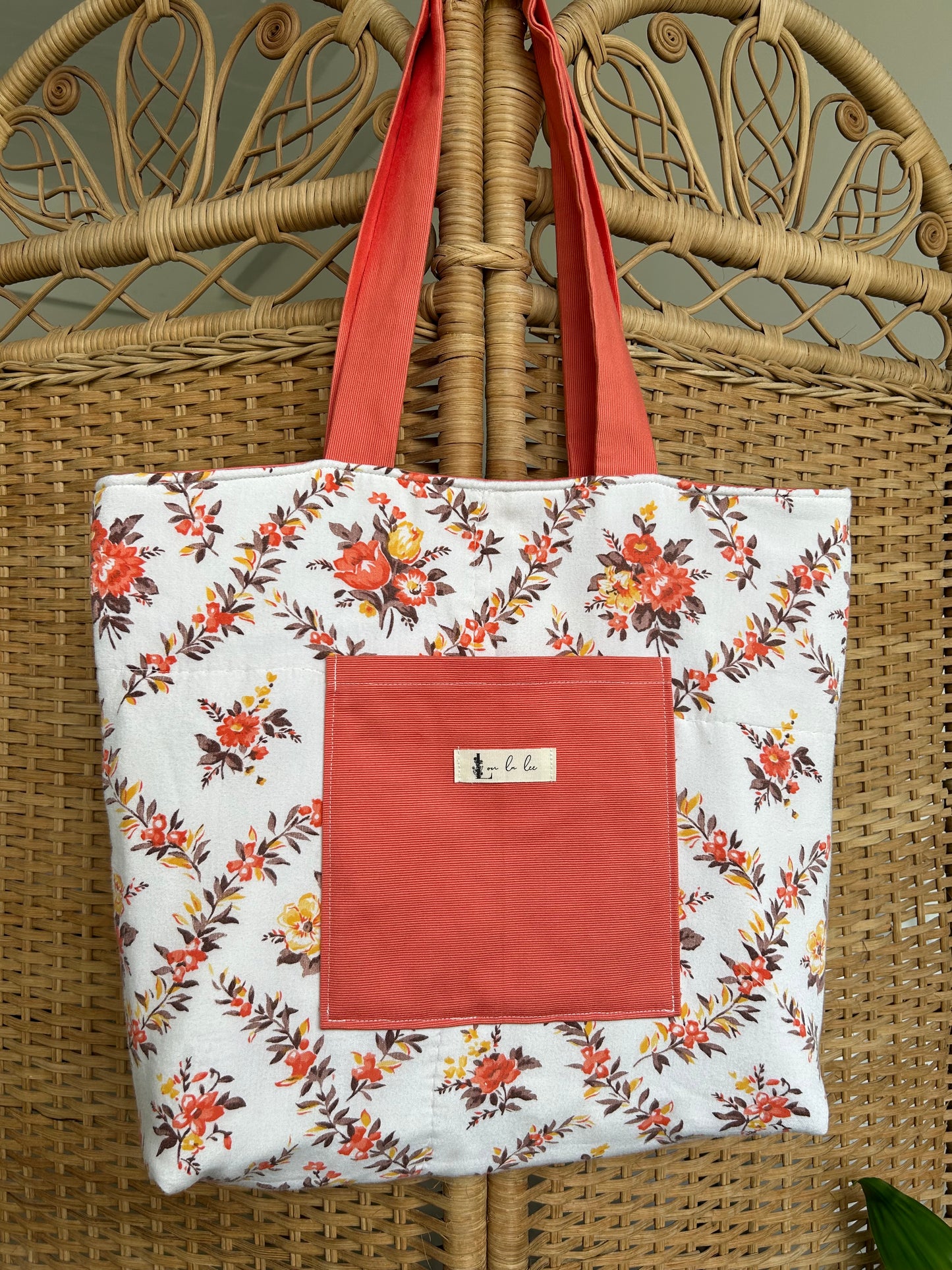 Reversible tote bag