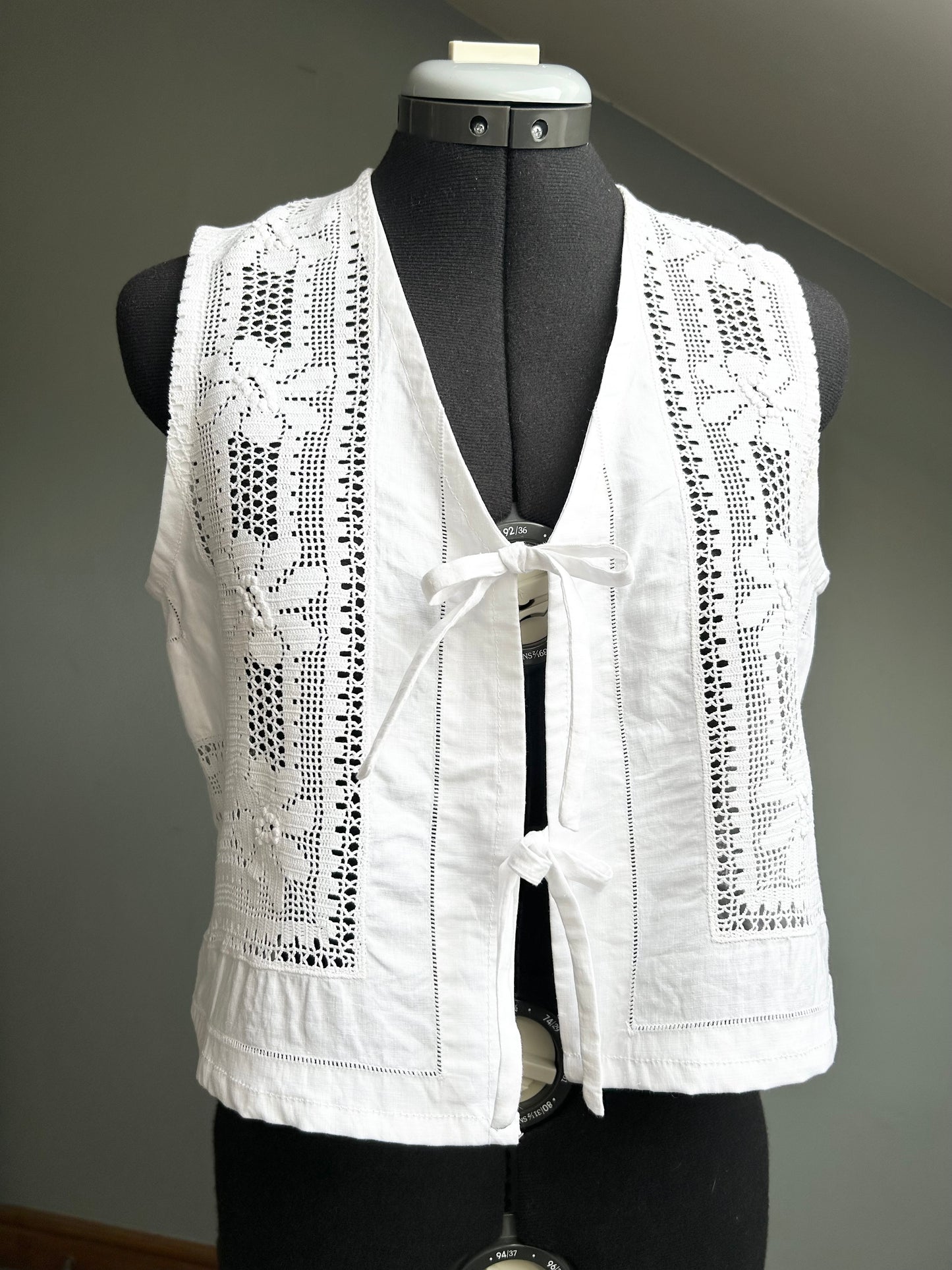 Dahlia waistcoat top - Size XS/8