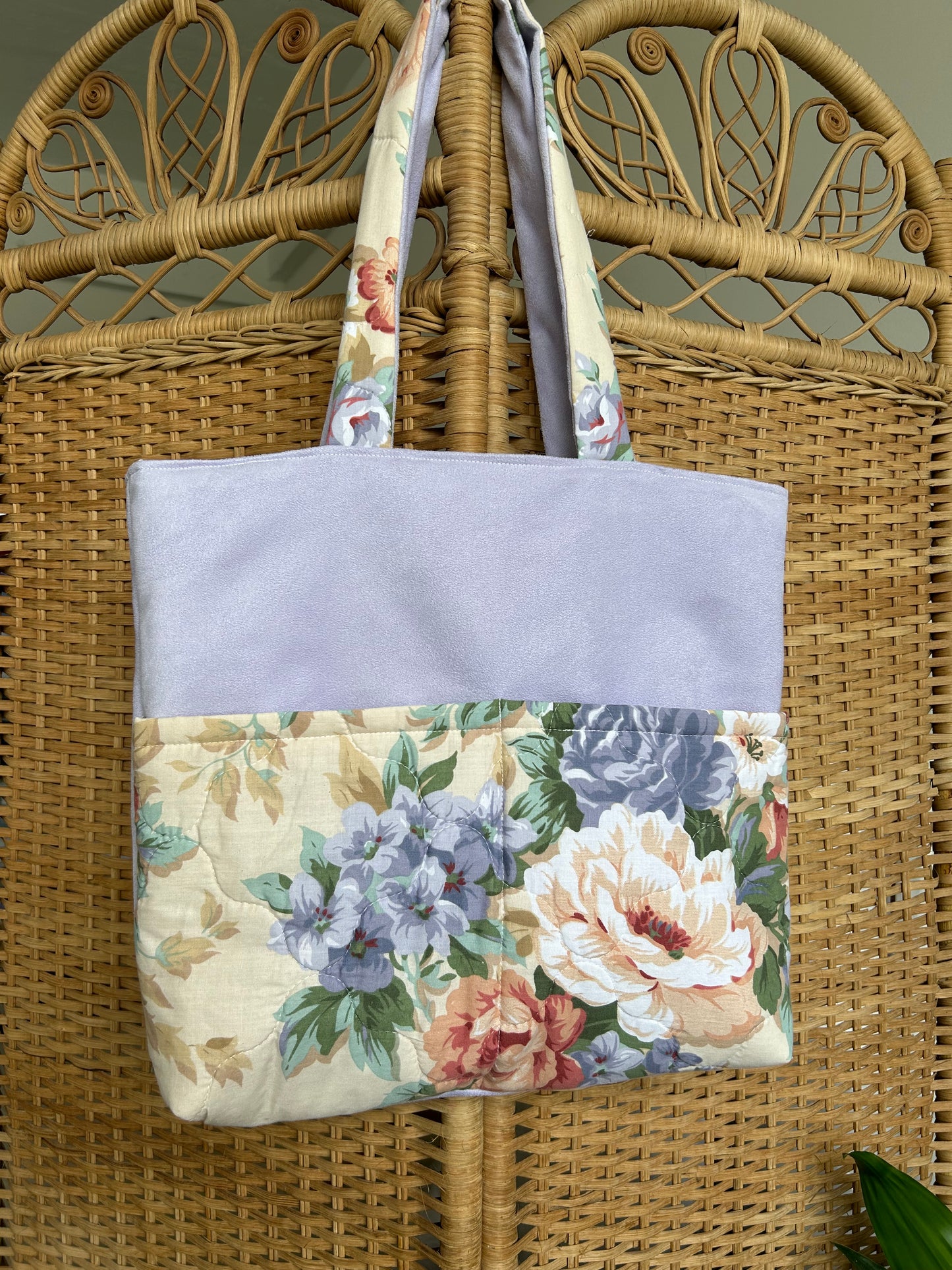 Reversible tote bag