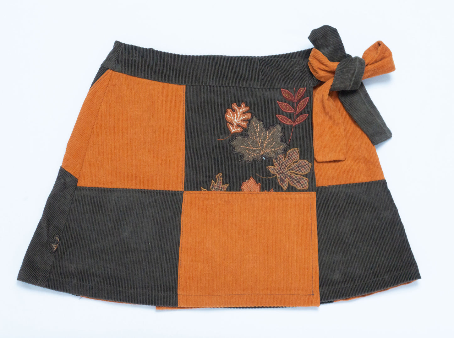 Patchwork cosmos skirt - size XS/8