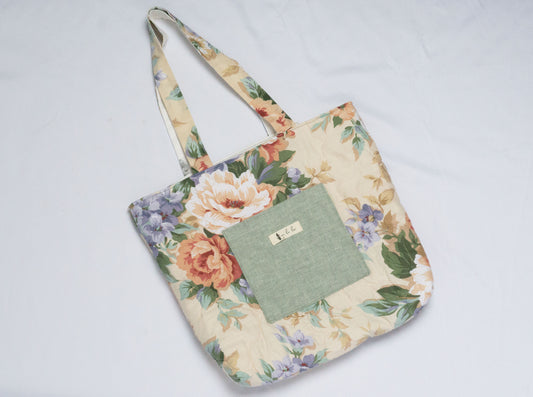 Reversible tote bag