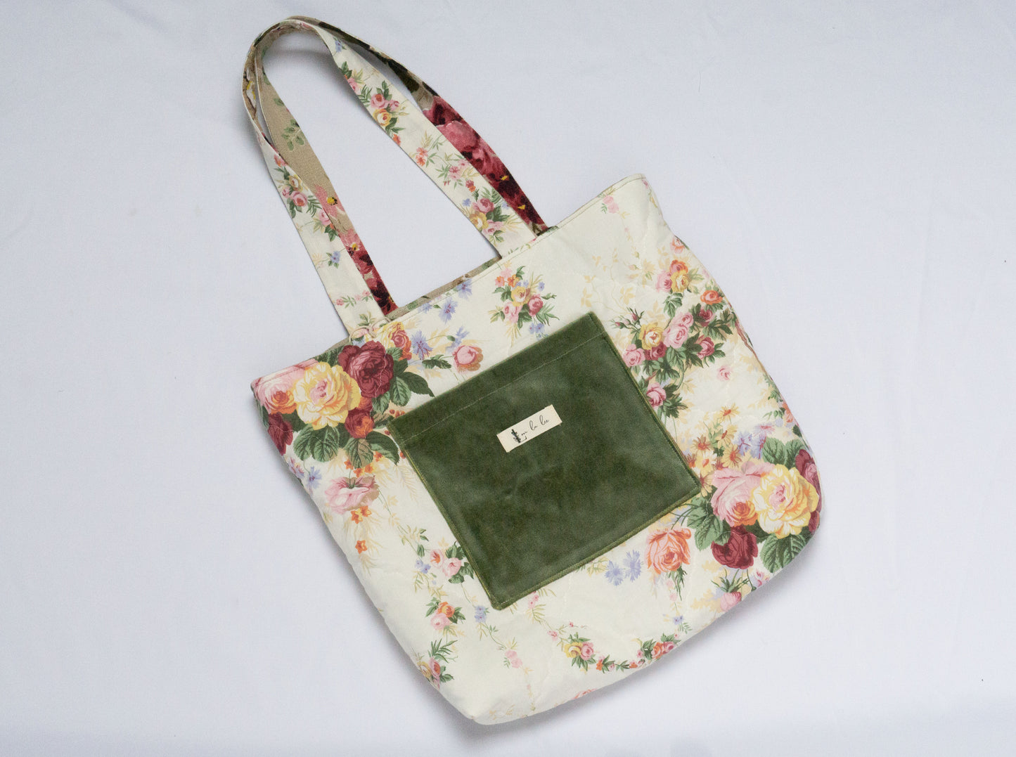 Reversible tote bag